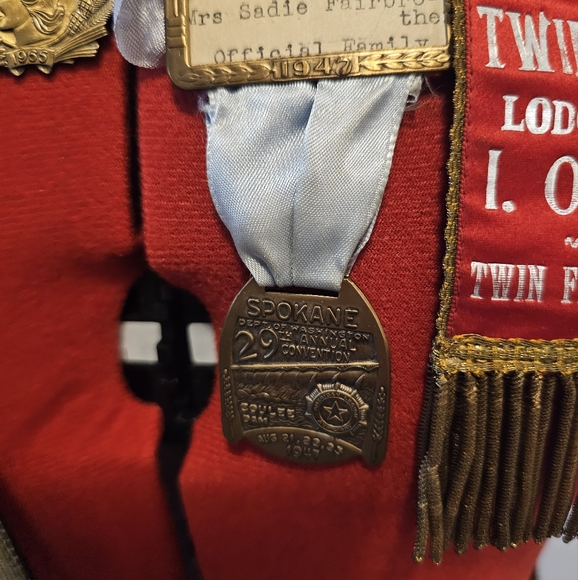 Vintage Fraternal Sash w/ 3 Pins - Picture 5 of 10